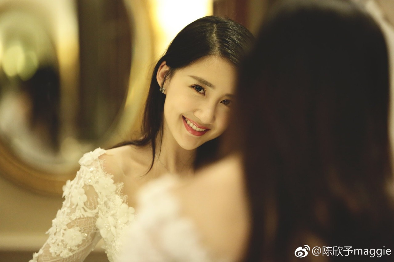 人津津乐道的叶以澜;她是《泡沫之夏》中温柔细腻又心怀嫉妒的姚淑儿