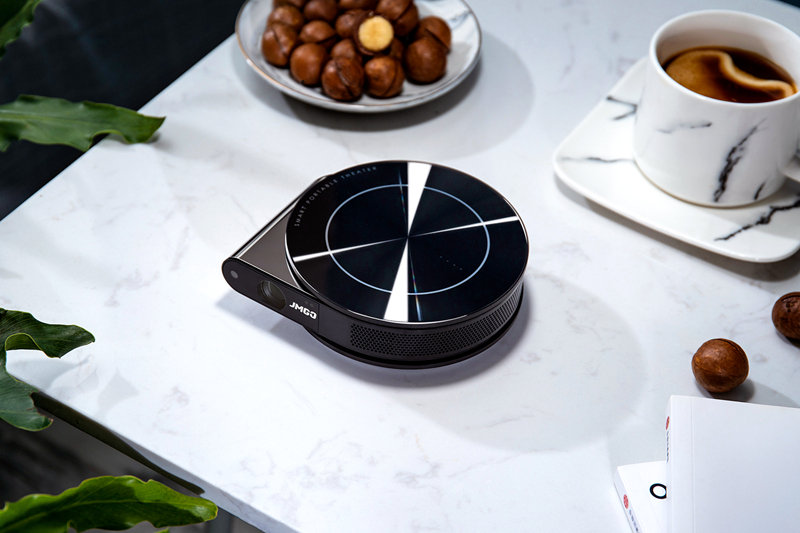 移动网络时代下催生的观影设备坚果t9便携投影可插sim卡使用