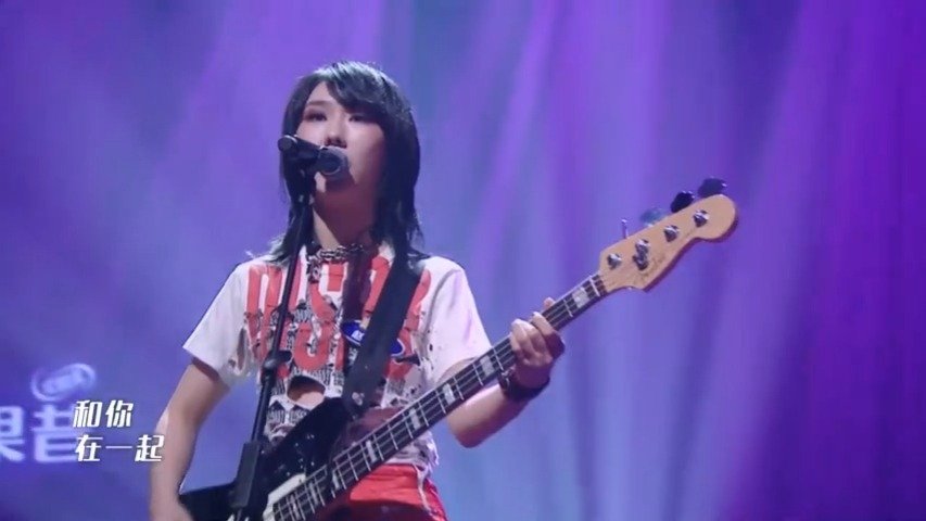新裤子《一场游戏一场梦》这期《乐队的夏天》新裤子翻唱了王杰的这