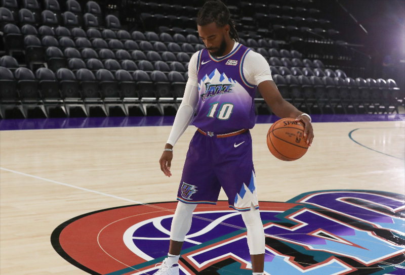 康利亮相爵士主场球馆