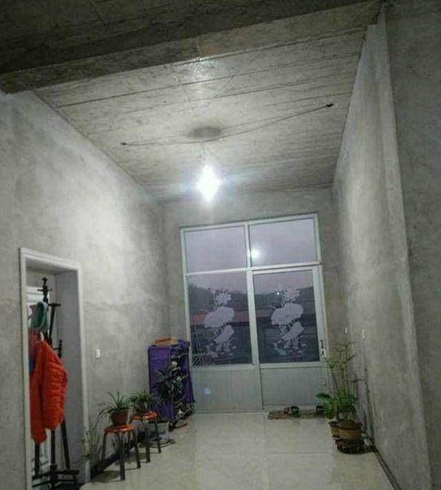 结婚我陪嫁了一套房子, 婆婆却拿农村毛坯房给我做婚房, 谁见过?