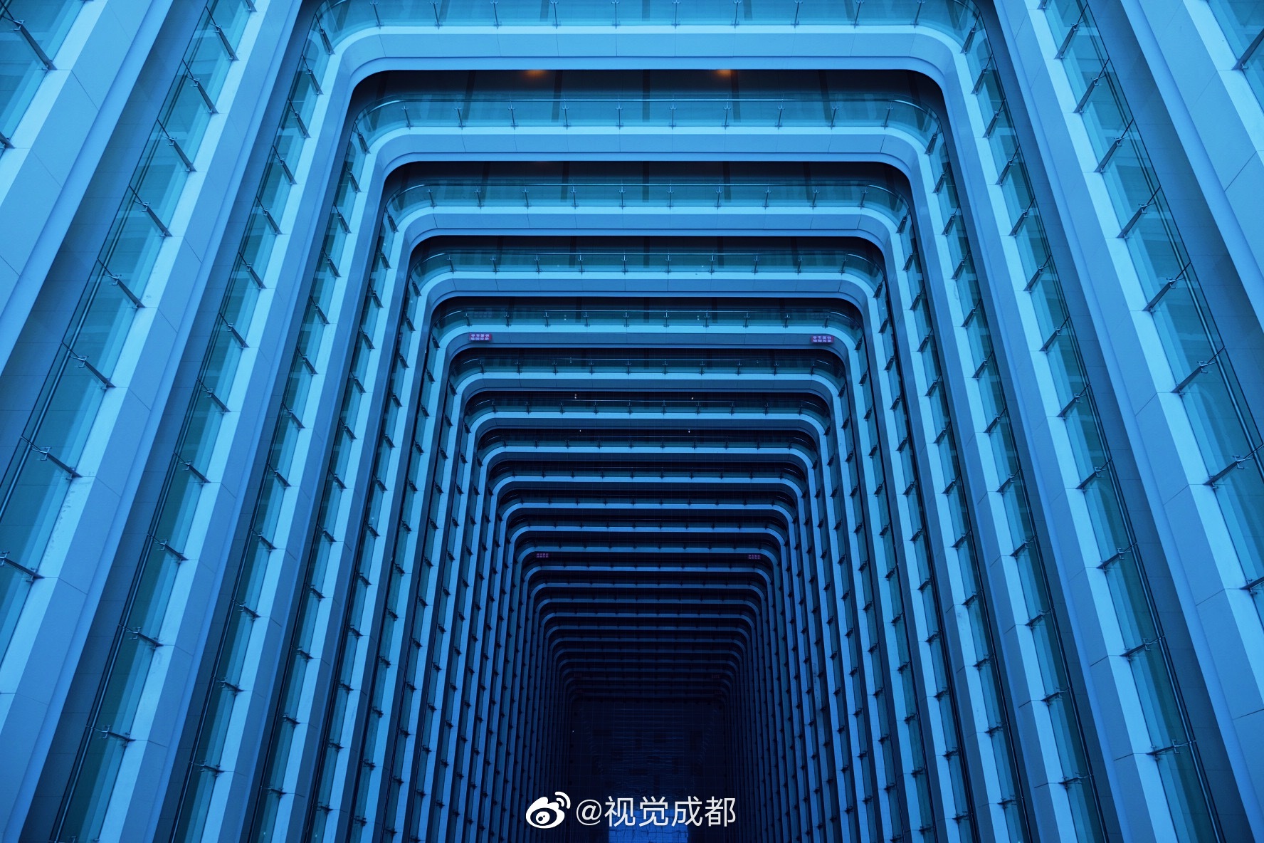 成都建筑,线条之间的城市肌理.cr:@summer-day