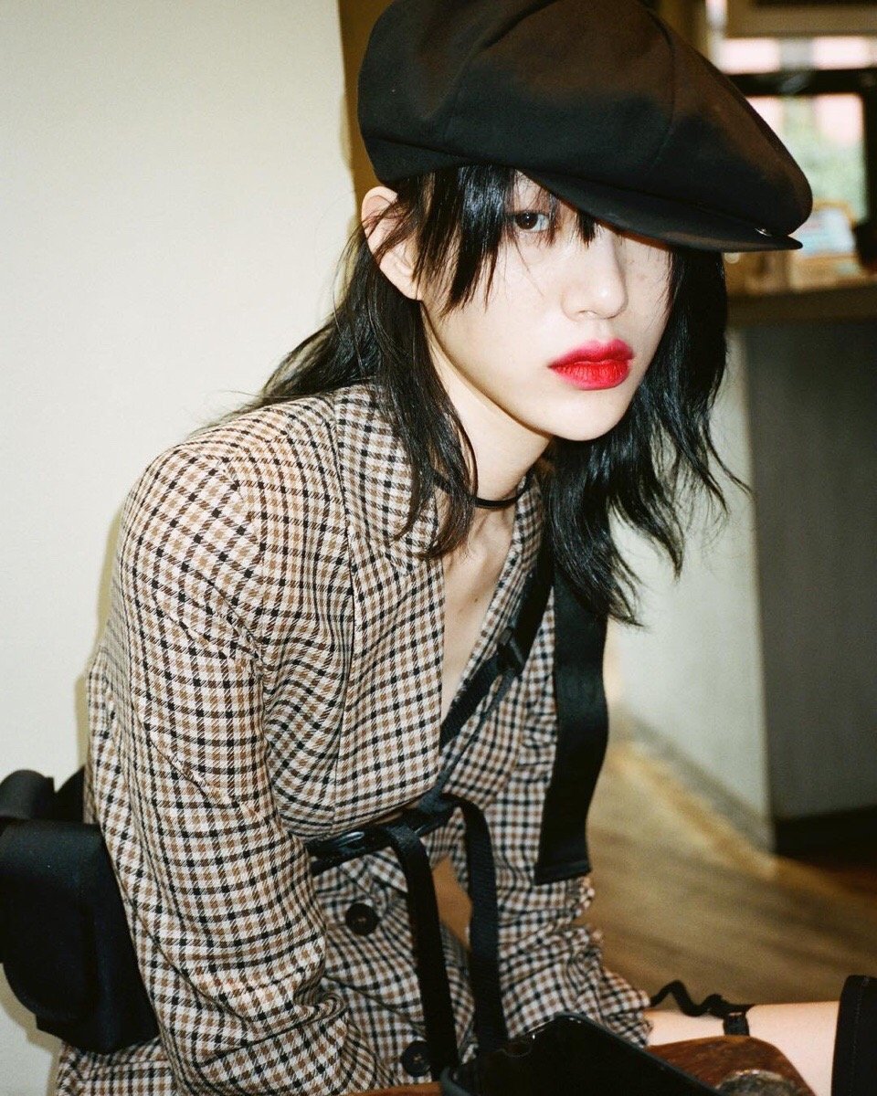 (btw崔女士最近剪短了她的发|崔素拉|女士|摄影师_新浪新闻