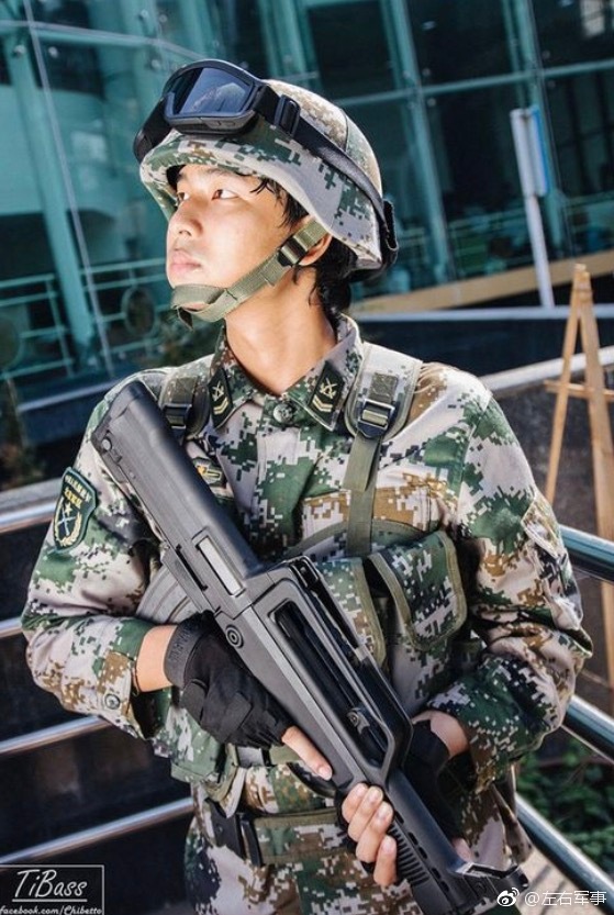 日本人cos解放军水平良莠不齐