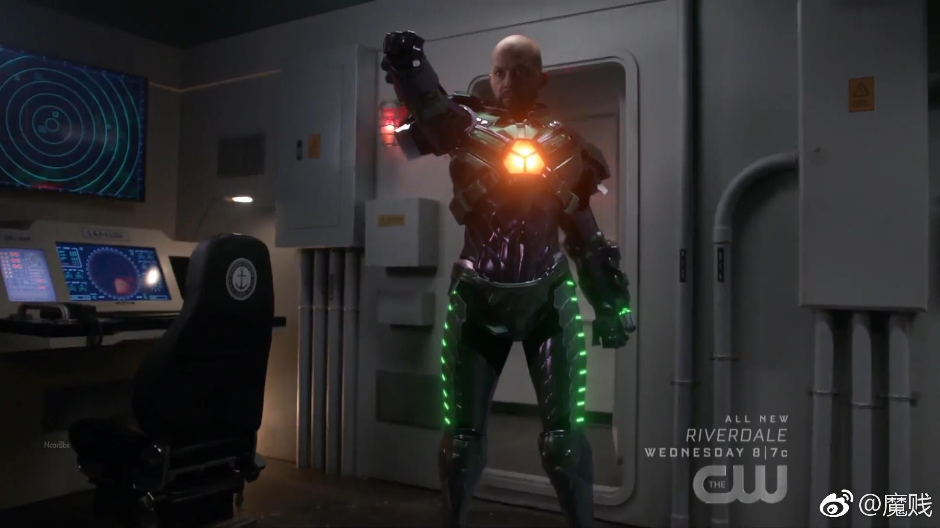 今天的超级女孩是闪回集好屌莱克斯卢瑟被塑造的越来越棒