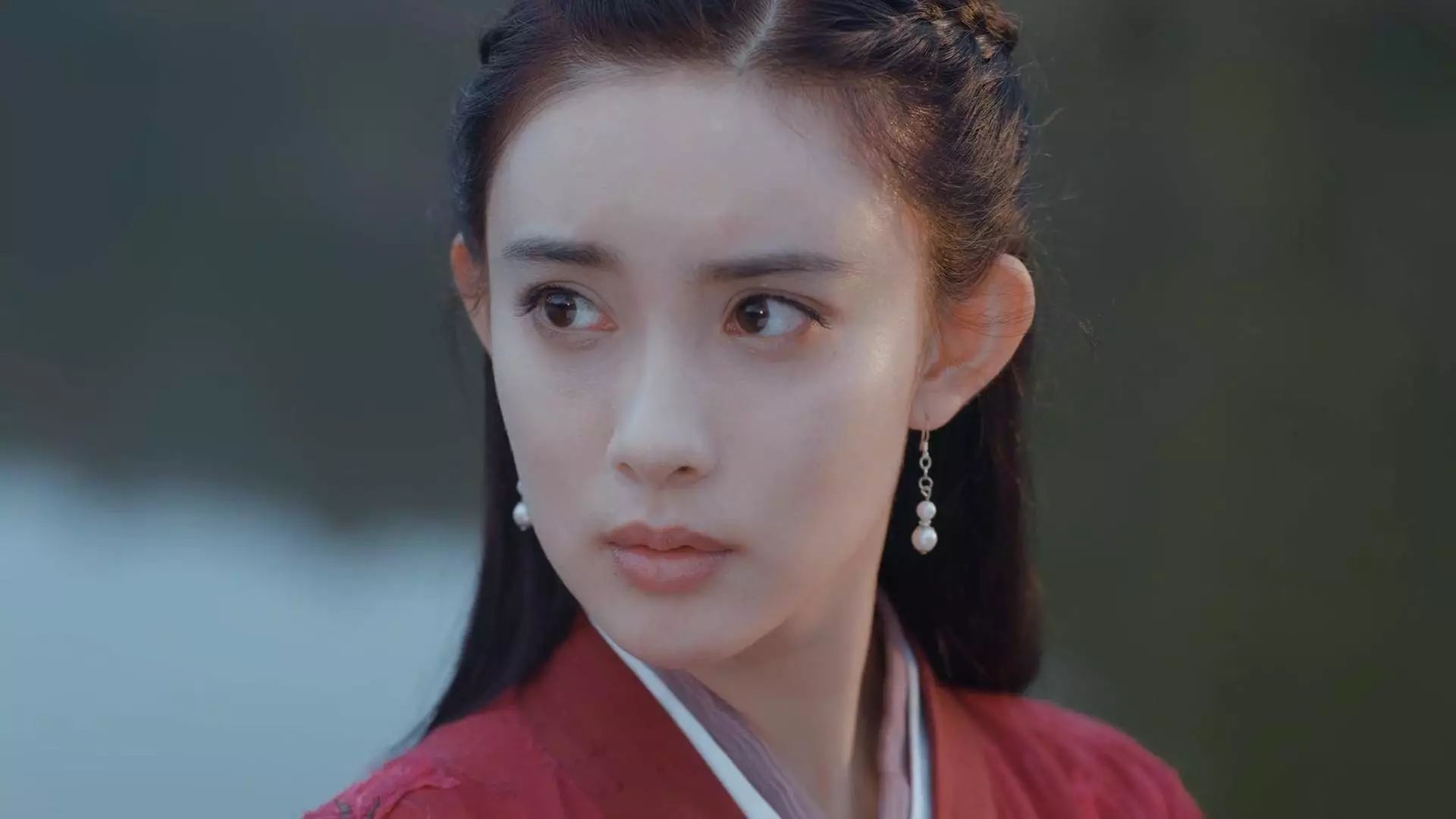 而且,之前观众喜欢的"天下三痴"里的"道痴"叶红鱼从孟子义换成了刘珂