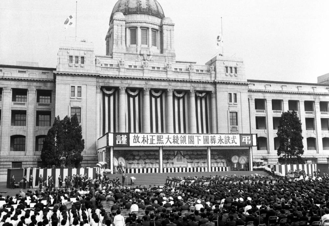 韩国前总统朴正熙葬礼没有他可能就没有现在的韩国