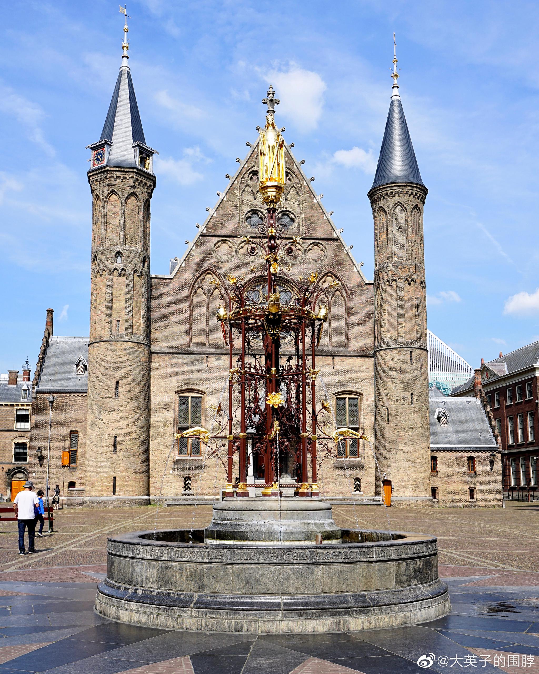 "海牙"是荷兰第三大城市,虽然城市不大