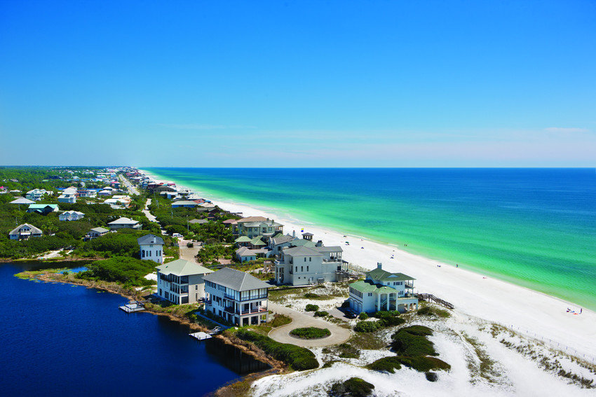 圣罗莎海滩santarosabeach位于佛罗里达西北部著名的翡翠海岸