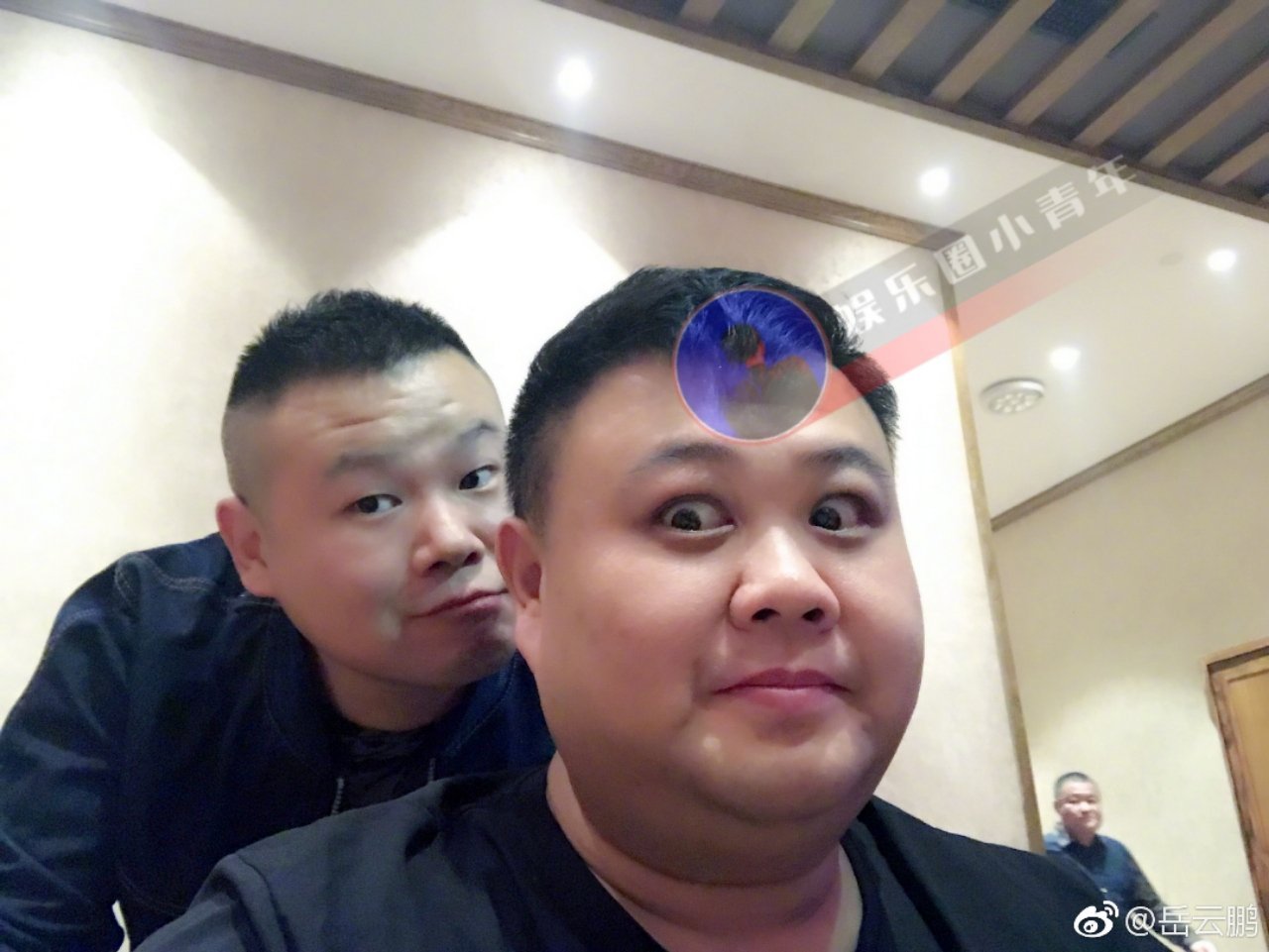 从招聘的聘字看出来,小岳岳确实没有什么办法