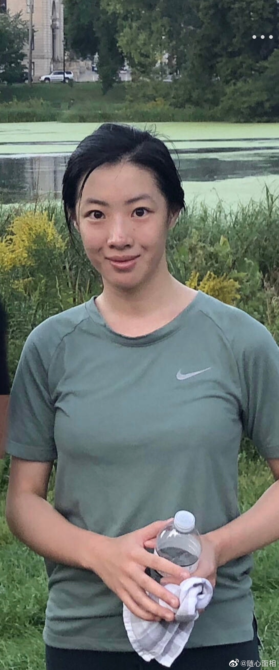 据说这是刘强东案女主角,看得出这女人耳廓反耳朵硬肯定很有主心骨