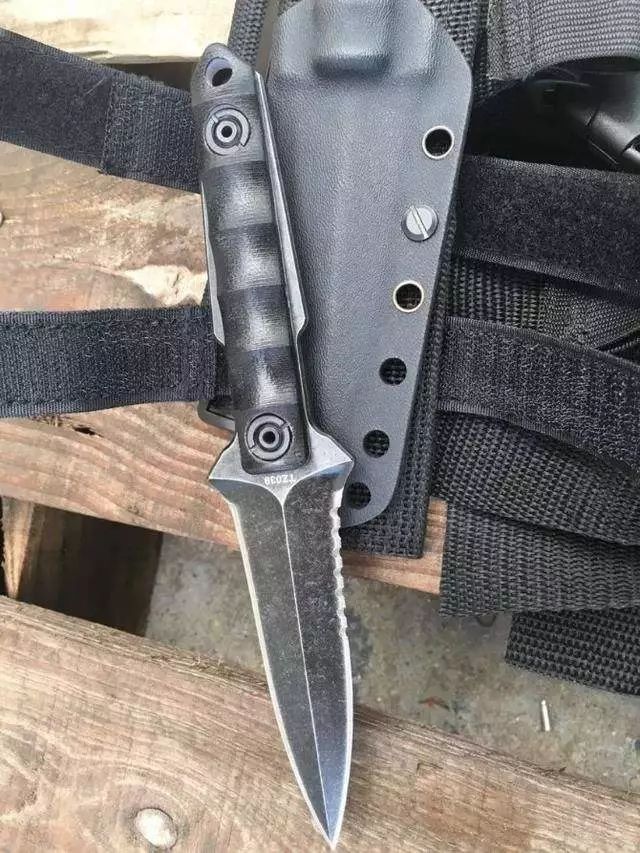 你所不知道的毒牙费尔贝恩塞克斯格斗刀