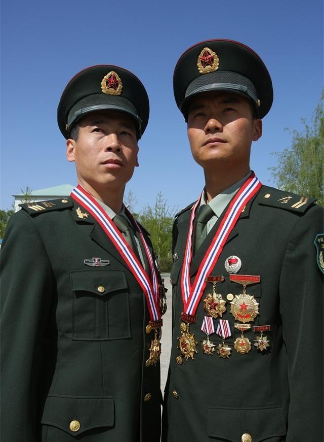 靠开车荣立一等功,不借助千斤顶更换150公斤轮胎,被称铁马车王