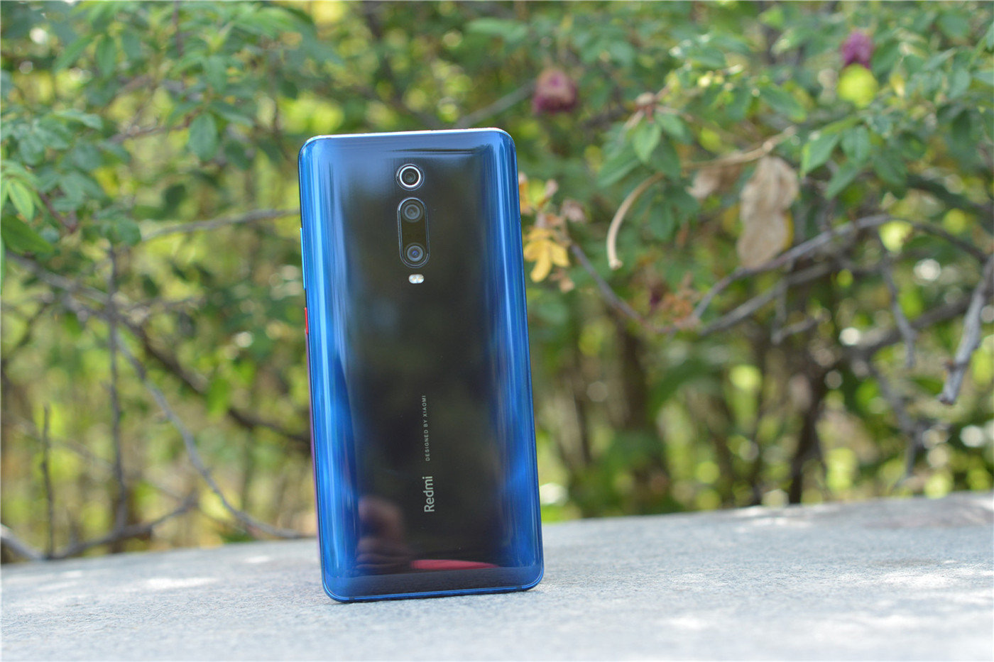 *魅力火焰 曲面玻璃=魅惑艳后*redmi k20 pro在外观方面可以算得上是