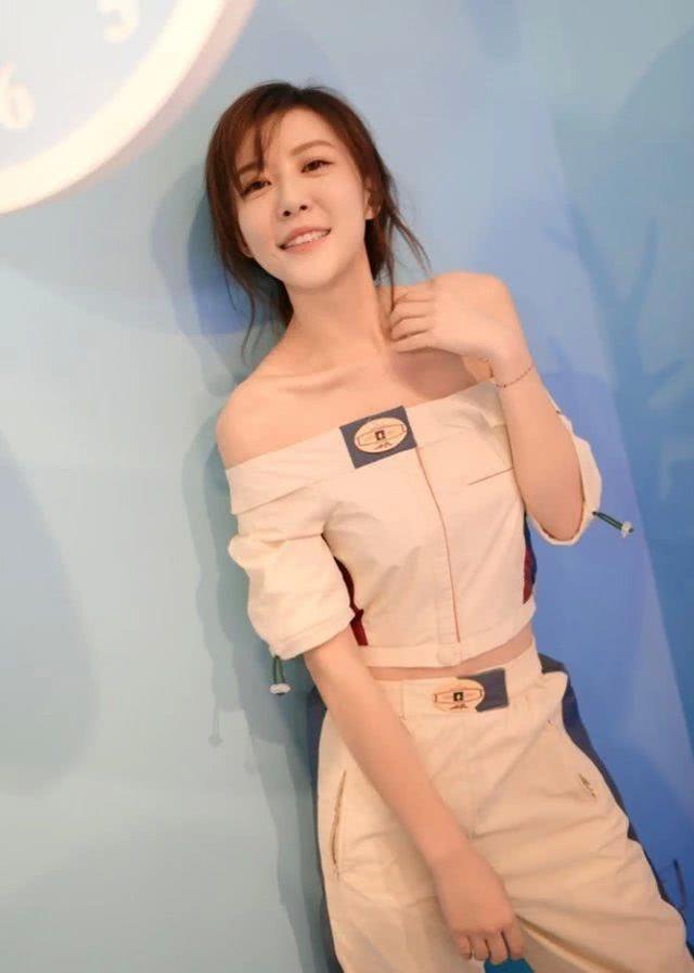 爱情公寓5没想到陈美嘉腿这么长2米喇叭裤都穿还是第一次见