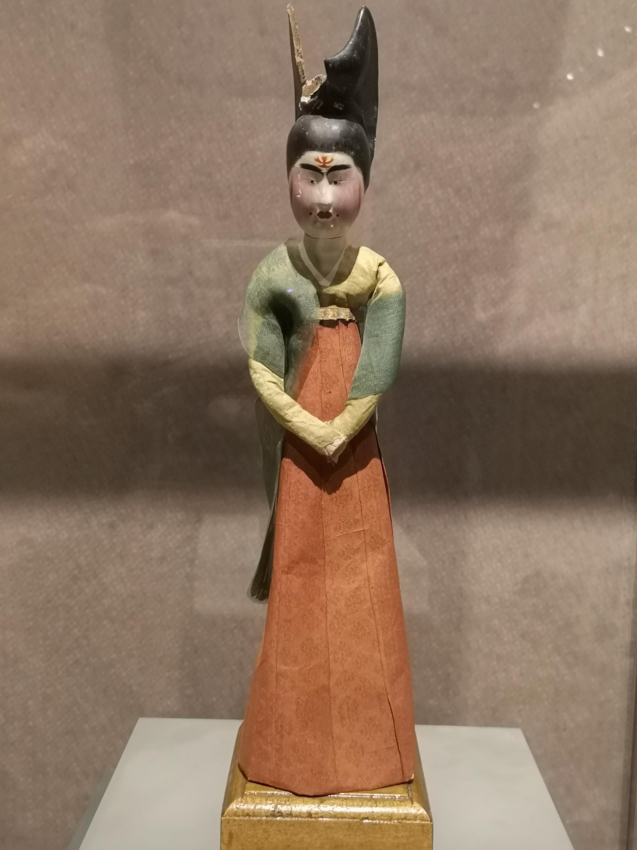 新疆博物馆的常展《瀚海珍衣,新疆古代服饰展》|新疆博物馆|文物|服饰