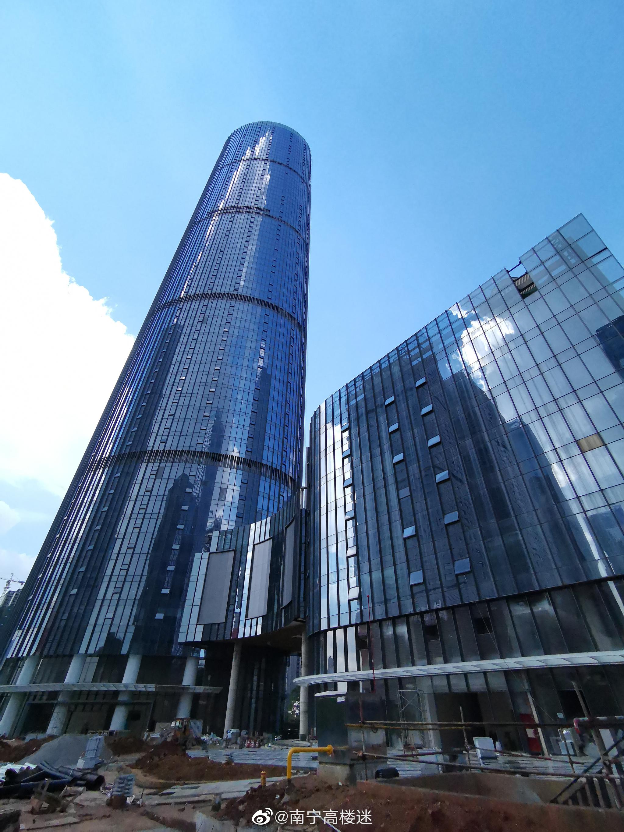 网友@我的那片海 镜头中的五象总部基地摩天楼群