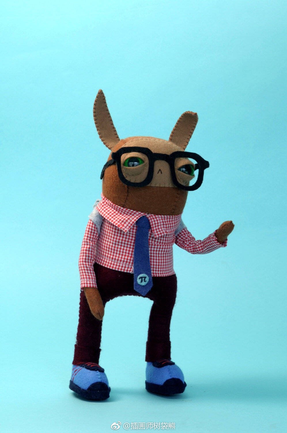 国外艺术家 cat rabbit 羊毛毡织物形象设计作品她的每一个作品都是手