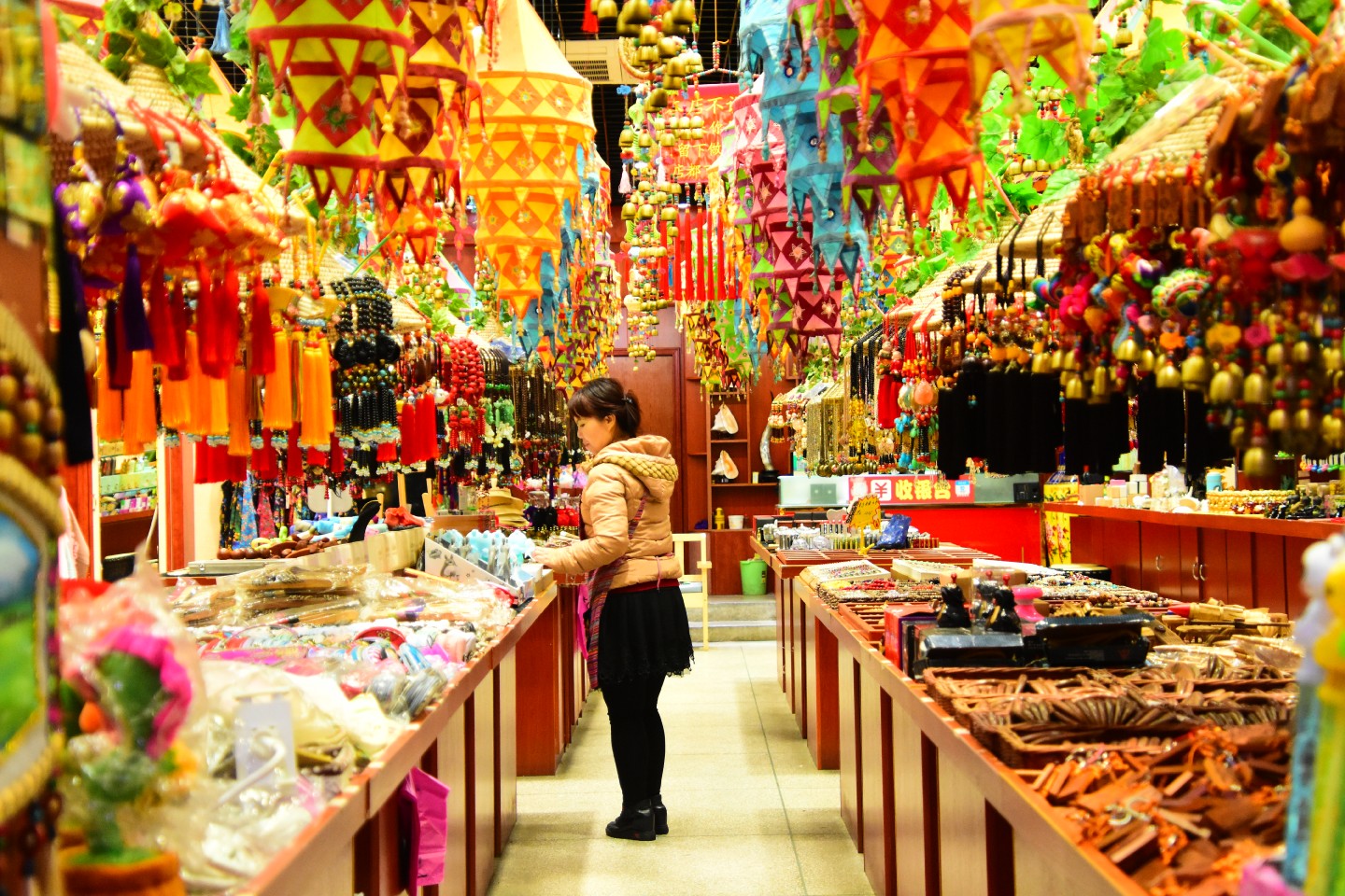 北海老街:骑楼文化融合越南风情 百年历史诉说繁华往事