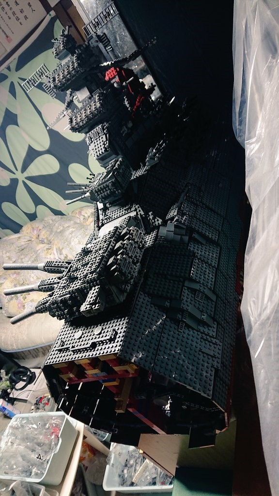 万物皆可乐高网友用乐高拼出宇宙战舰大和号