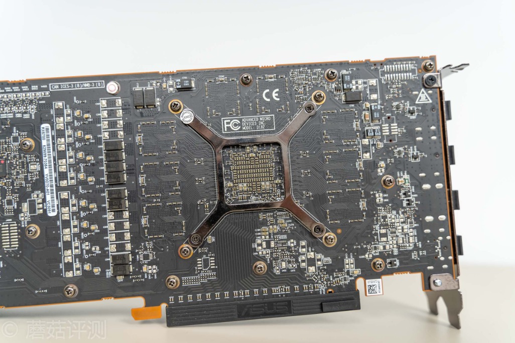 甜品级显卡市场的搅局者!华硕 radeon rx5700 公版显卡 评测