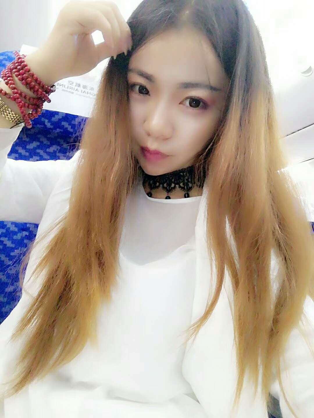 亚洲cctv歌手王陆芳的真实素颜与性格的率真与坦诚