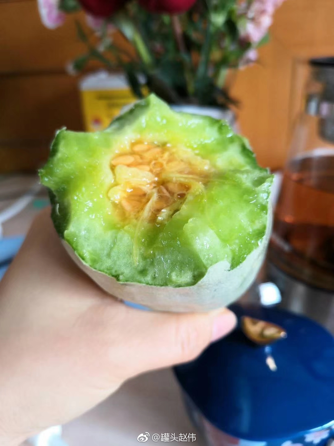 02羊角蜜的采摘是有要求的成熟度个头大小糖度含量只