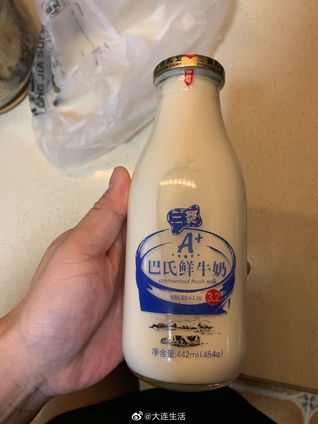 三寰巴士鲜牛奶这么送奶合适吗