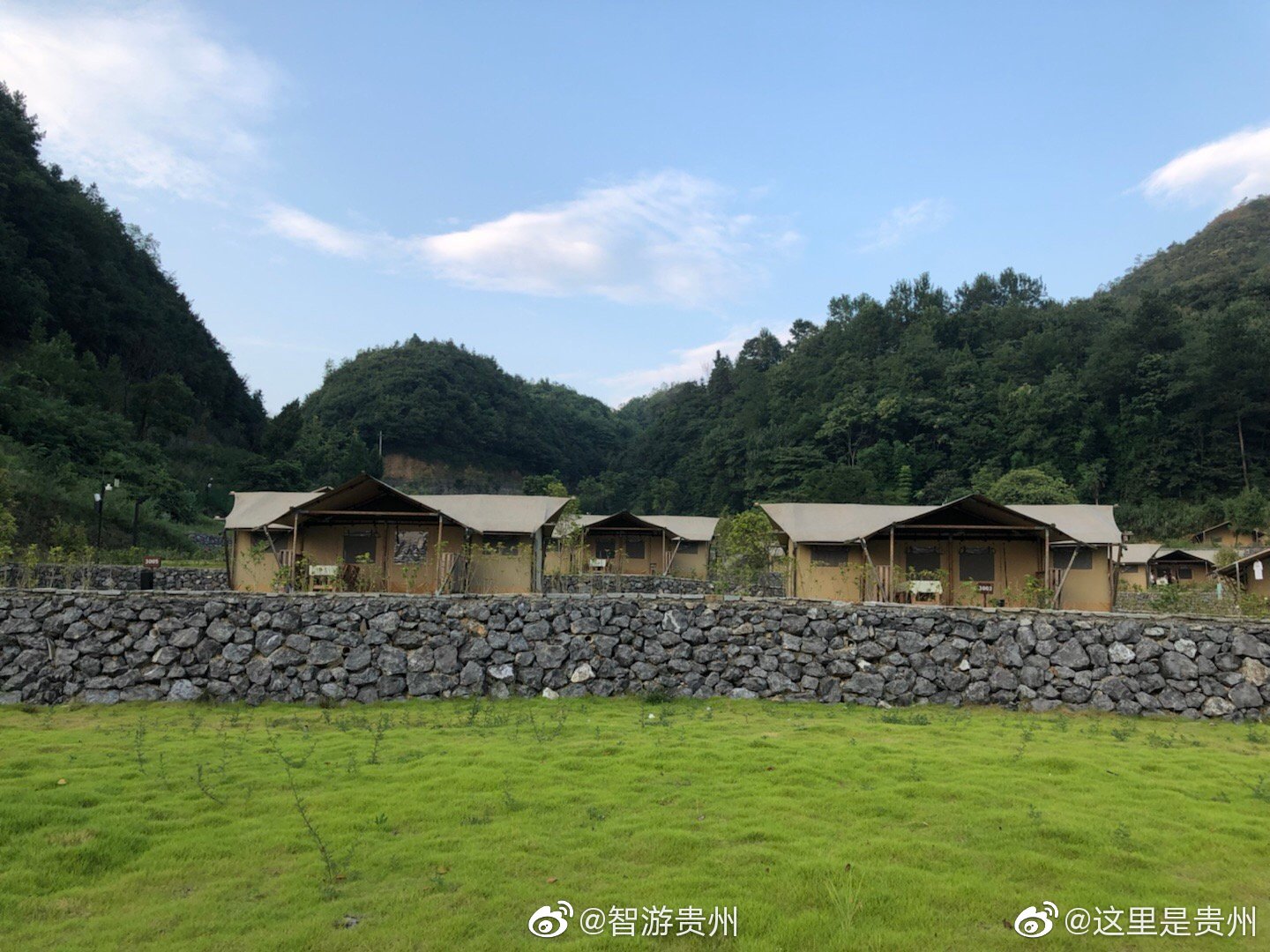 贵州遵义海龙屯传奇星空营地.白天被绿色环绕,夜晚被星空拥抱