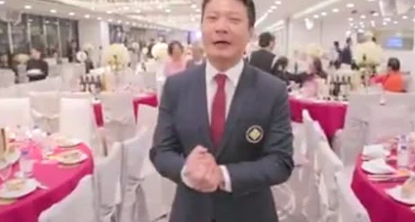 众多老牌动作影人齐聚:钱嘉乐钱小豪同框,“博达尔多”都来了|武状元苏乞儿|钱嘉乐|钱小豪_新浪新闻
