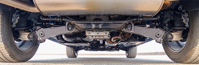 而哈弗最引以为傲的还是底盘调校,哈弗f7x底盘采用了前麦弗逊 后多