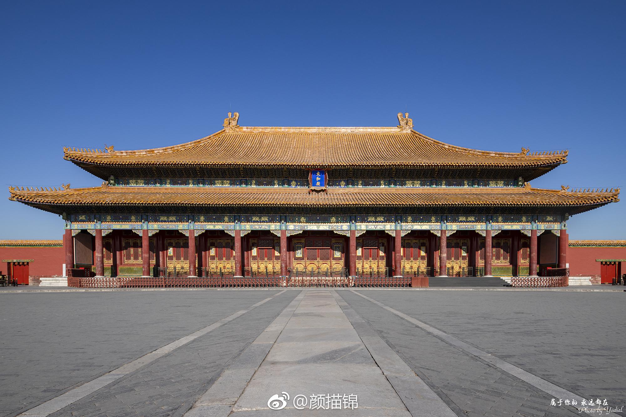 汉白玉阶斑驳琉璃宫瓦憔悴承受了太多宿命的冷落你难耐如今的燕舞