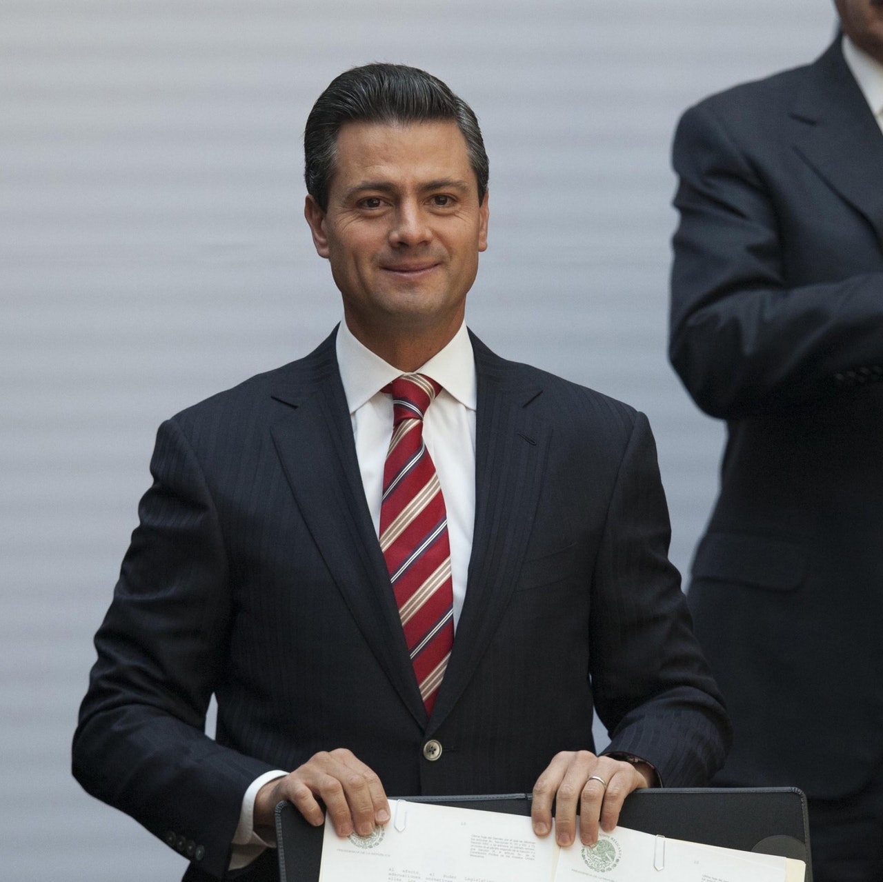 墨西哥大毒枭案:古斯曼传奇往事,两度成功逃狱,豪宅设杀人房