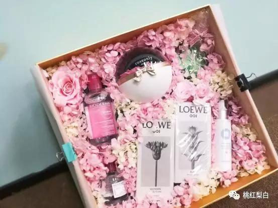 唐艺昕张若昀婚礼这么甜,就因为长了水蜜桃脸?