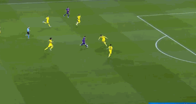 梅西走廊再现!左脚射门太正被扑