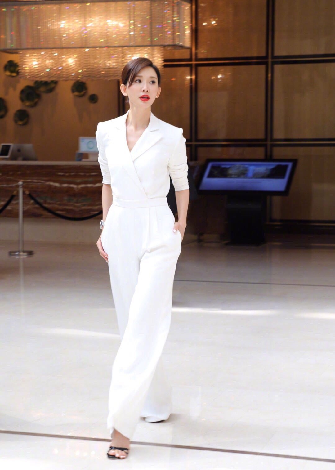 没有来也没有太大问题呀,今年也还是有很多好看的节目的