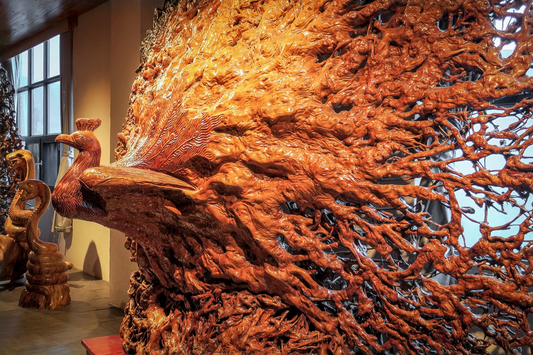 世界最长的巨型根雕作品,耗时六年,20个雕刻师,投资1080多万元