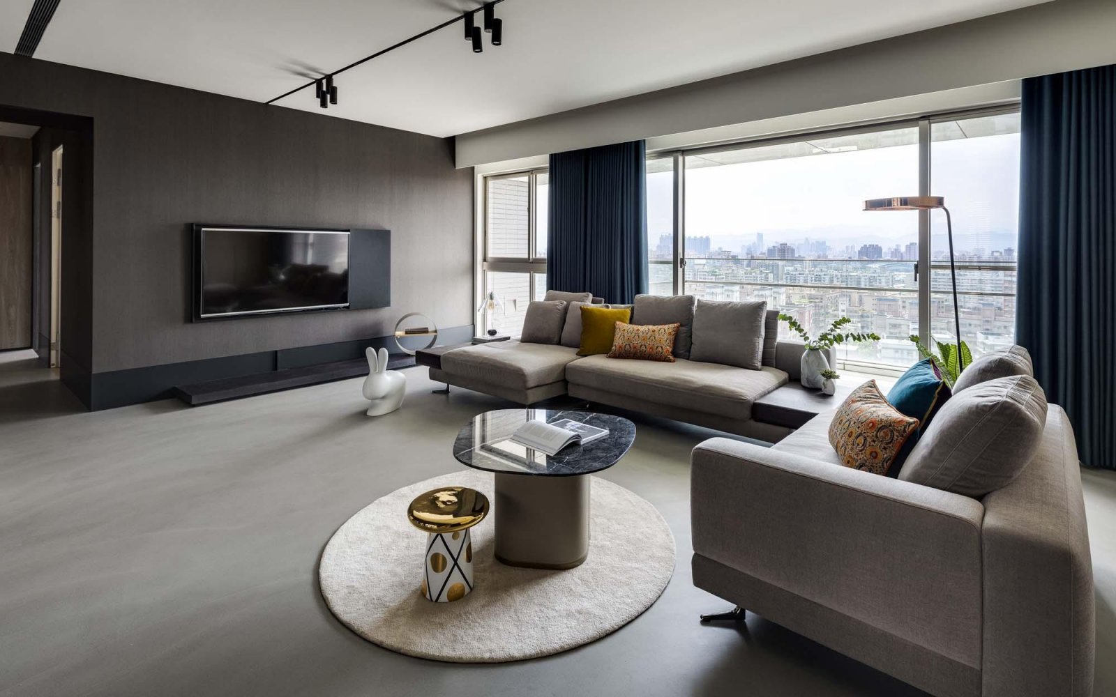 特别喜欢这家的落地玻璃窗,景色一览无余.