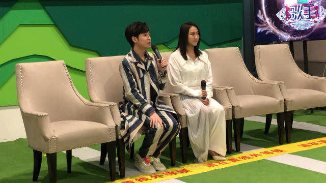 唯一一首能让我听了起鸡皮疙瘩的歌曲,这个版