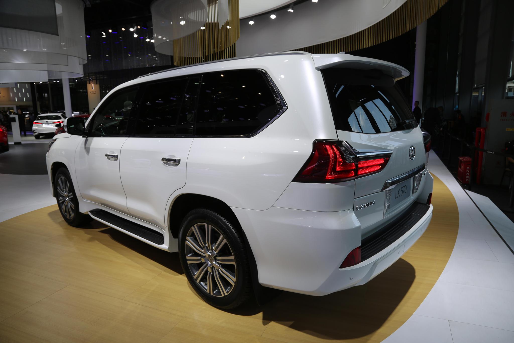 雷克萨斯lx 570,140万级别全尺寸豪华suv,车展实拍!-新浪汽车