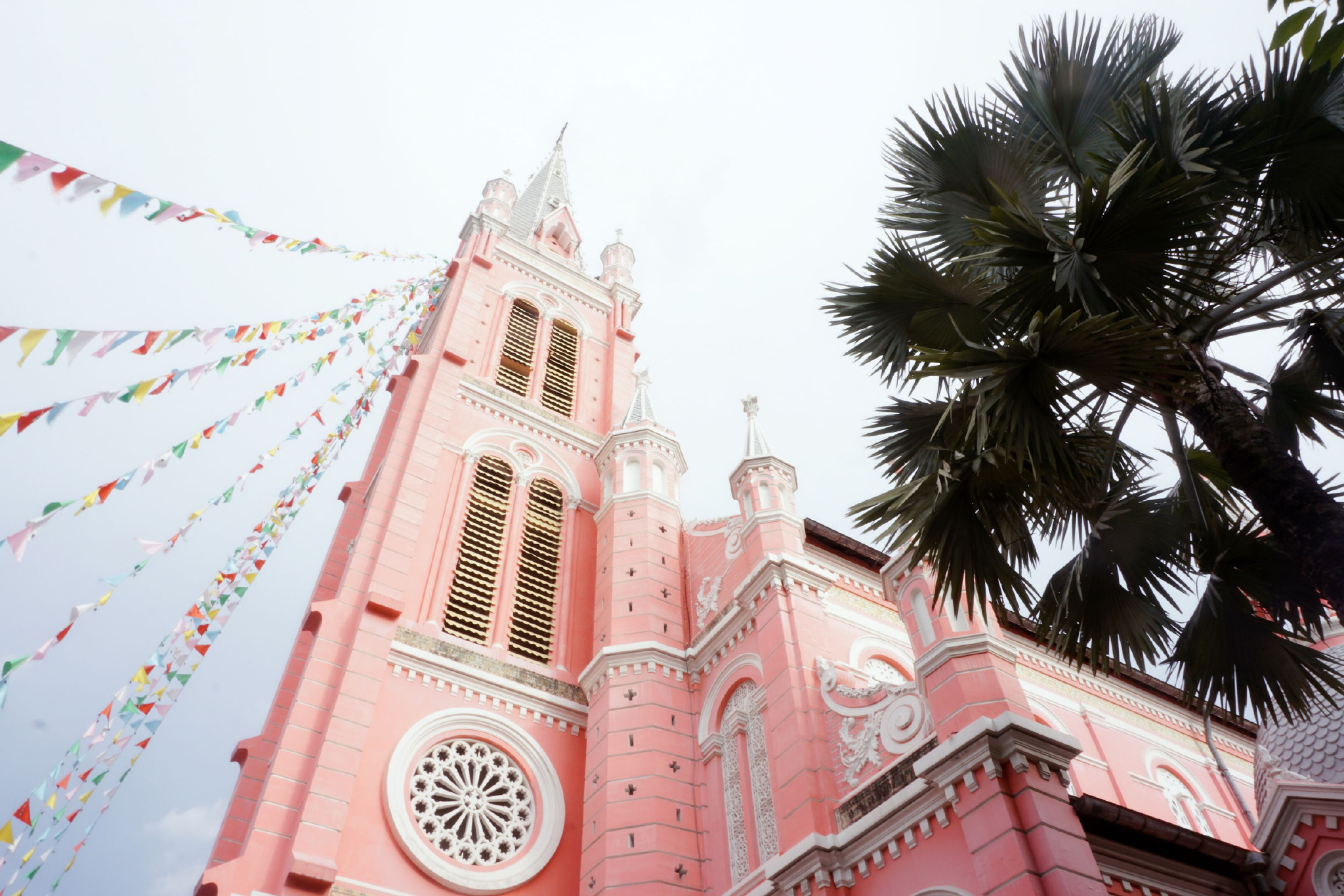 越南胡志明市粉色教堂耶稣圣心堂满满的少女心