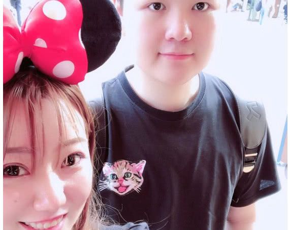 zoom选手女友已经25周岁ig宁王女友更是比宁王大很多