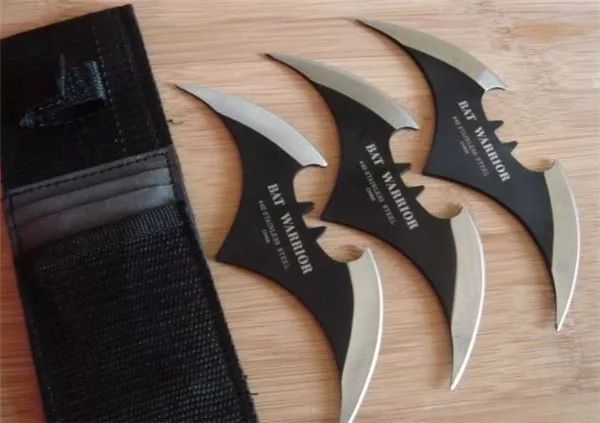 古代八大暗器:飞刀第三,第一属唐门,同时发出九百九十九枚毒针