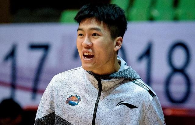 后,冠军球队摆脱连败,未来核心却遭弃用|cba|黄荣奇|左朕年_新浪新闻