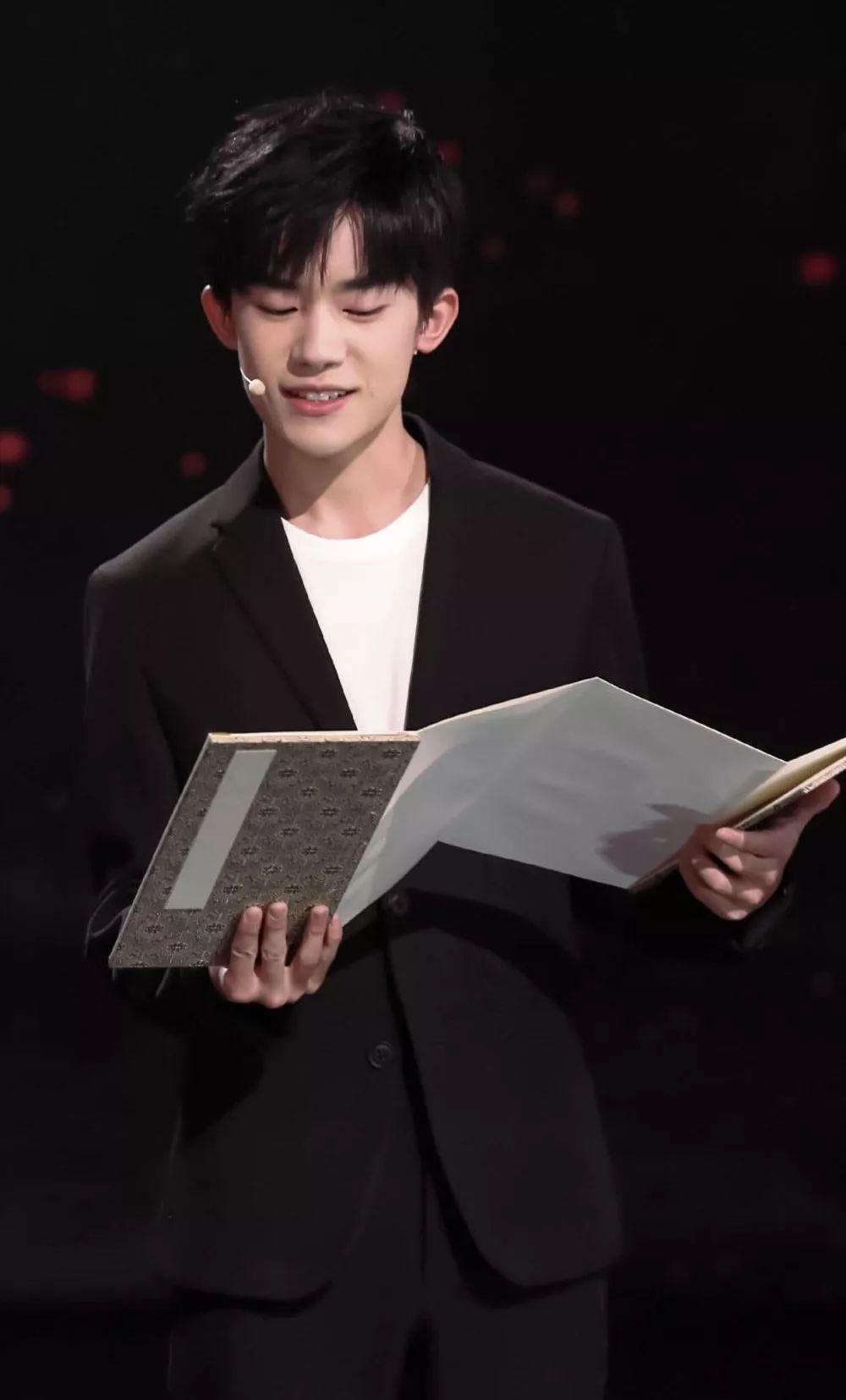 易烊千玺读音 新浪网