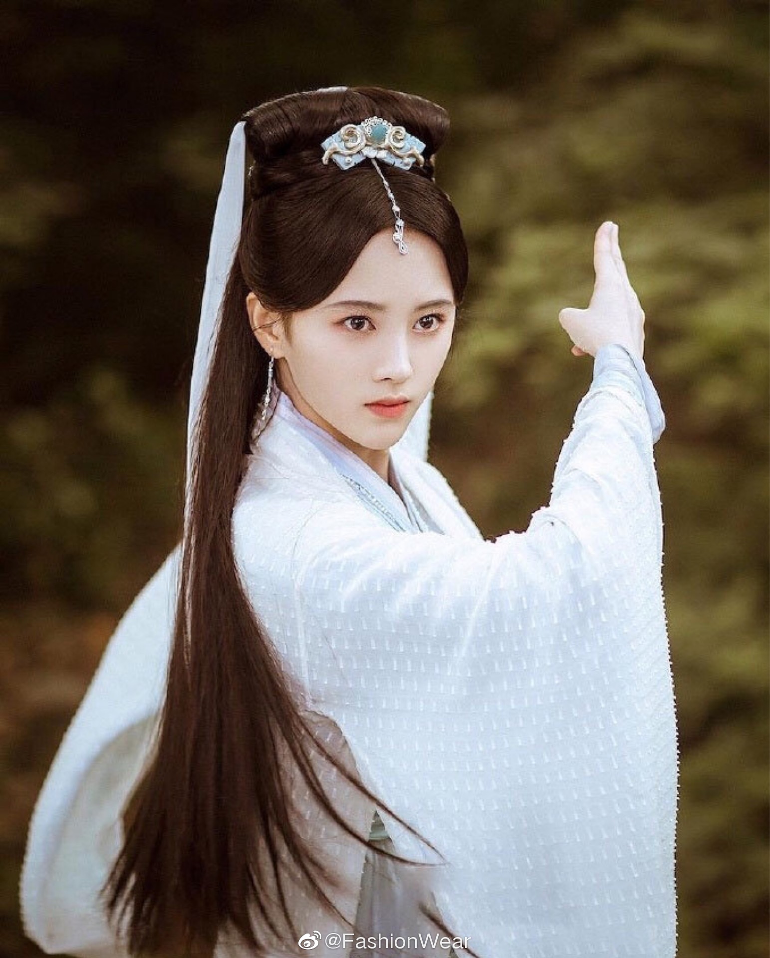 肖战,吴亦凡,邓伦,赵丽颖,鞠婧祎,刘亦菲,王俊凯,易烊千玺,朱