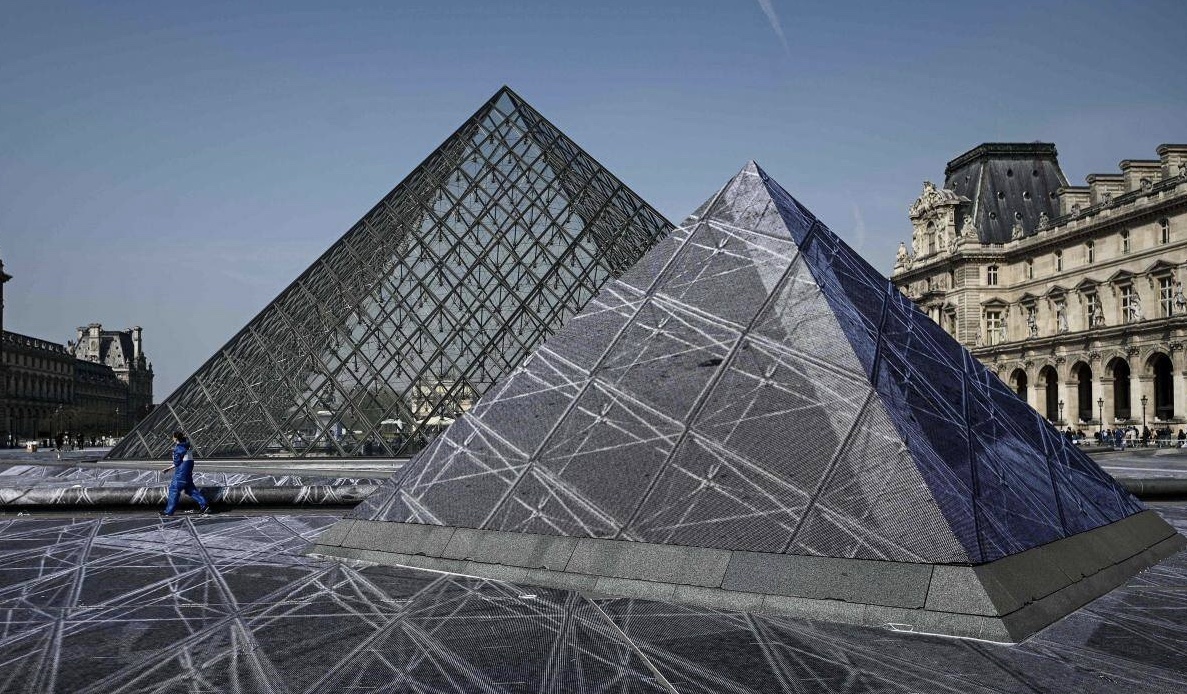 视觉震撼:为了纪念卢浮宫扩建工程30周年