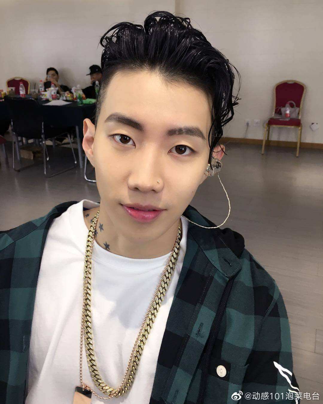 牛奶皮肤超强童颜的朴社长生日粗卡