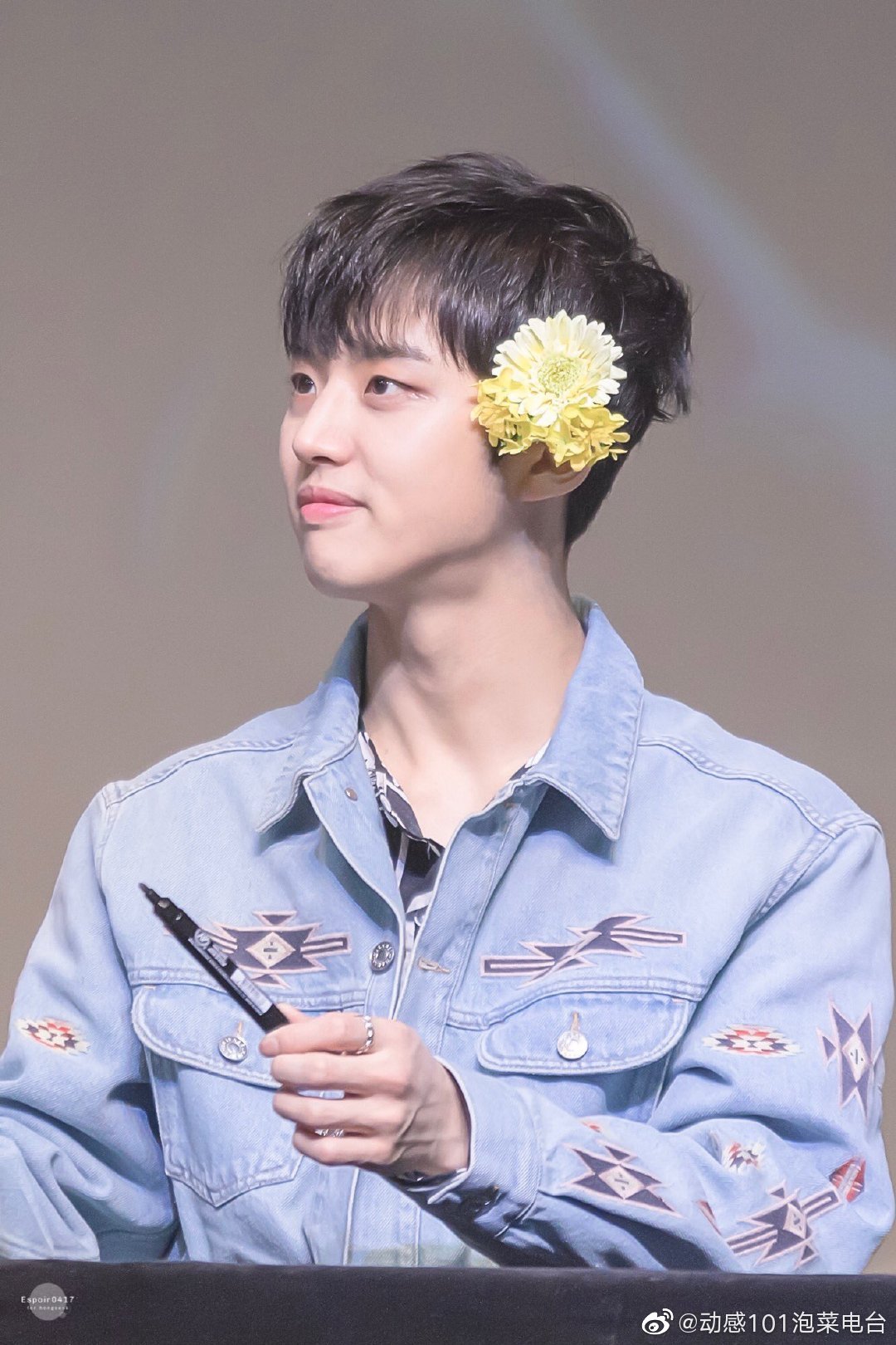 嗓音温柔,甜如蜜的情歌王子,中文十级,英文十级的语言能力者