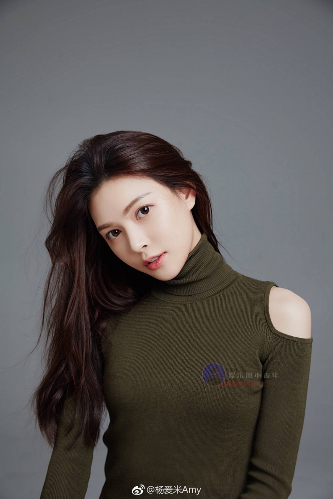 杨倩倩感觉长的还挺漂亮的身材也挺好